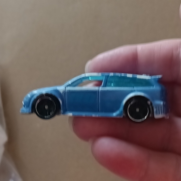 EUC 9 toy vehicles Maisto, Hot Wheels, & Matchbox cars pickups coupes, some VTG - Picture 15 of 15